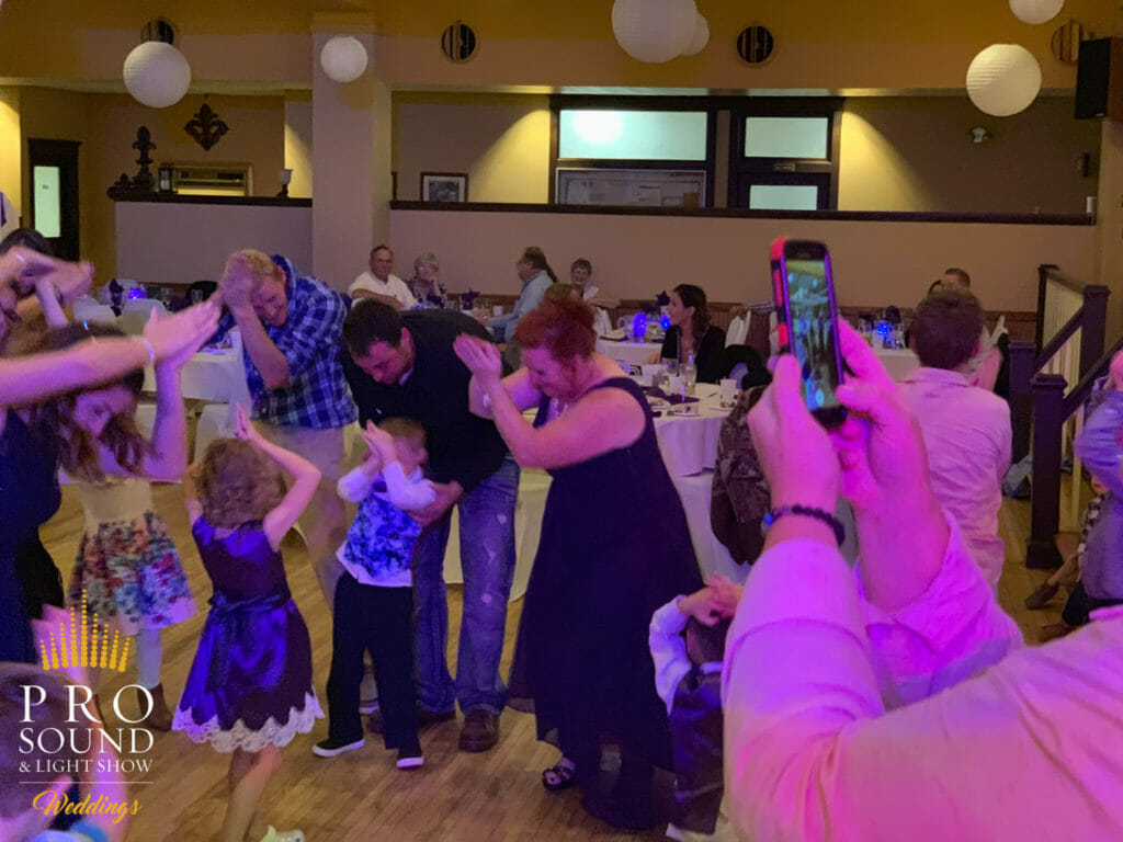 191005 Hibbing Wedding DJ and Photo Booth 16