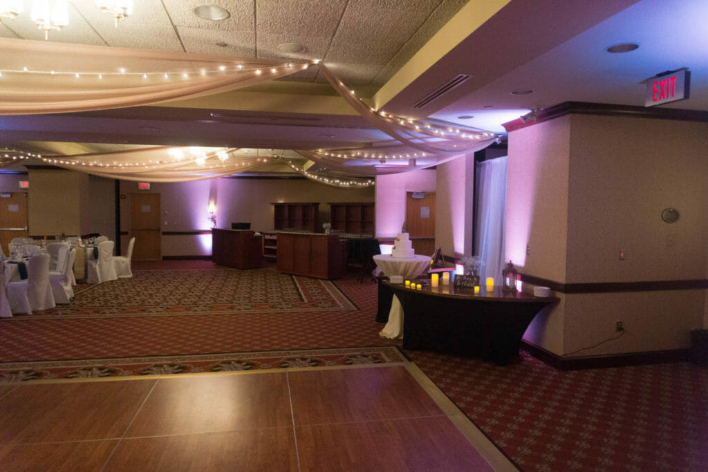 crowne plaza minneapolis wedding dj 12